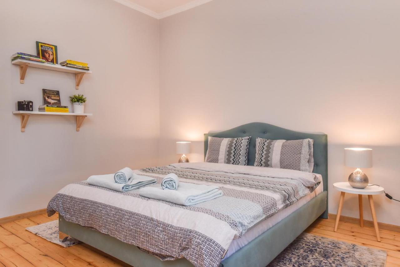 Spacious Vintage 2Br, 2Bath Apartment By Flat Mаnager Sofia Ngoại thất bức ảnh