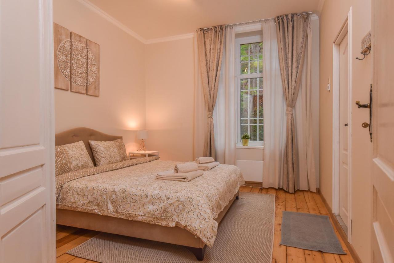 Spacious Vintage 2Br, 2Bath Apartment By Flat Mаnager Sofia Ngoại thất bức ảnh
