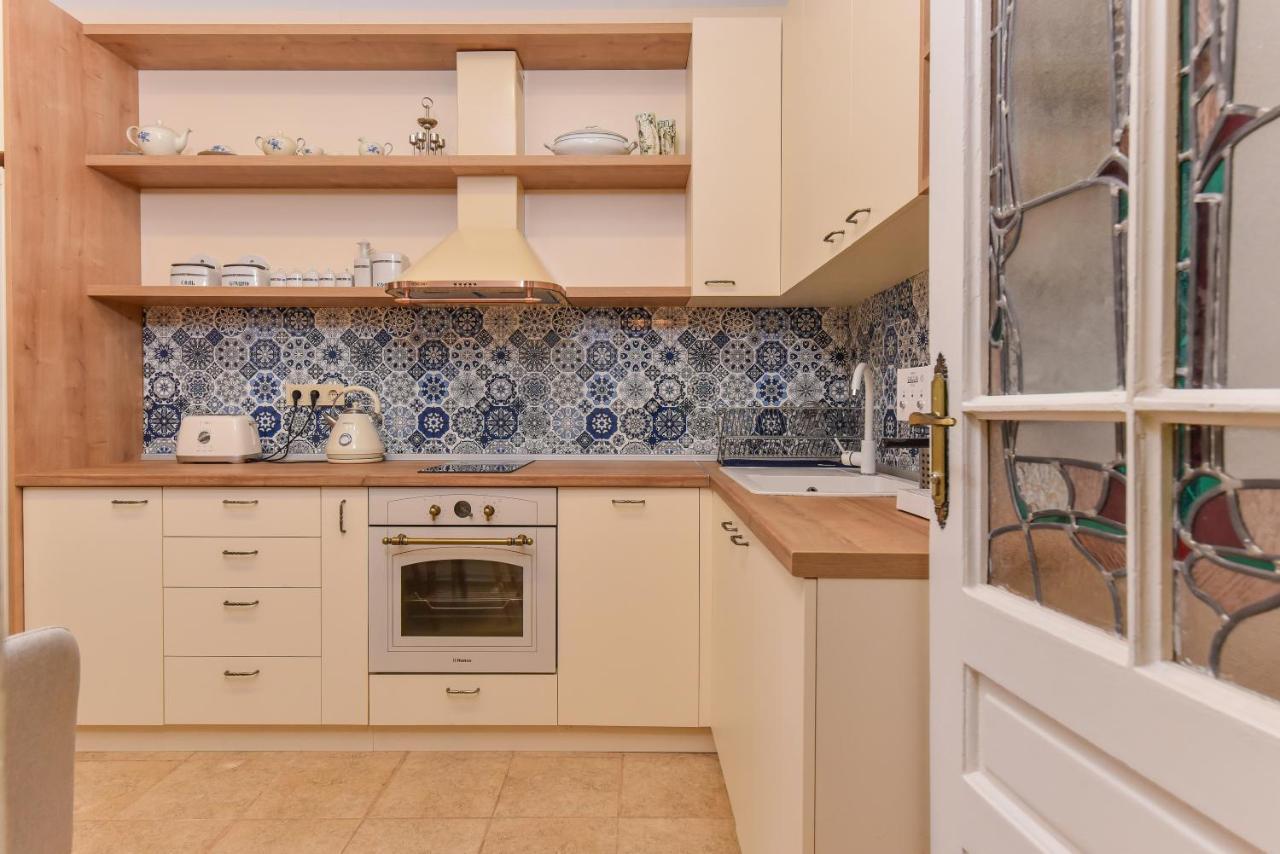 Spacious Vintage 2Br, 2Bath Apartment By Flat Mаnager Sofia Ngoại thất bức ảnh